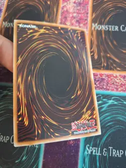 Yugioh Dark Magician YSYR-EN001 Ultimate Rare Unlimited Near Mint - Image 5