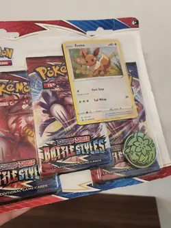 Pokemon TCG Sword and Shield Battle Styles 3 Blister Booster - Image 3