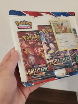 Pokemon TCG Sword and Shield Battle Styles 3 Blister Booster - Image 4