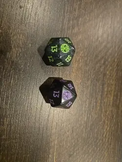 2 D20 Spiderman Prerelease Dice Set Magic The Gathering MTG - Image 1