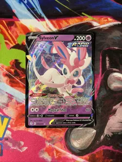 Pokemon TCG Sylveon v Evolving Skies Holo Ultra Rare Card 074/203 - Image 1