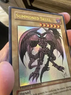 Summoned Skull YAP1-EN003 Anniversary Pack Limited Edition - Image 3