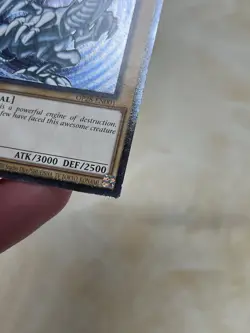 Yugioh Blue-Eyes White Dragon OP28-EN001 OTS Ultimate Rare Light Play - Image 3