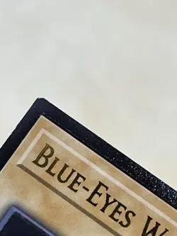 Yugioh Blue-Eyes White Dragon OP28-EN001 OTS Ultimate Rare Light Play - Image 4