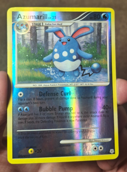 2007 POKEMON TCG DIAMOND & PEARL BASE SET AZUMARILL REVERSE HOLO CARD 18/130 - Image 1