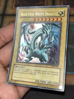 Yugioh! Blue-Eyes White Dragon LOB-001 Ultra Rare - Foil Shift NM - Image 3