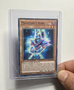 Magician’s Robe LDS3-EN085 (LP) 1st Ed Common Legendary Duelists: Season 3 TCG - Image 3