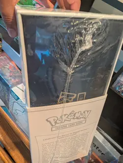 Pokemon TCG Sword and Shield Ultra Premium Collection Charizard Box 820650871115 - Image 4
