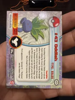 Oddish #43 TOPPS Series 1 Black Label - Sunrays Foil Pokemon Card - NM/Mint - Image 2