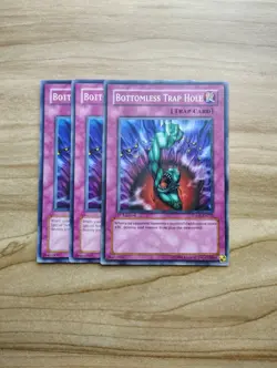 Yu-Gi-Oh! - Bottomless Trap Hole 3x - Full Playset Of Cards - Image 1