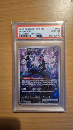 Pokemon TCG Munkidori 072/064 Shrouded Fable Illustration Rare Holo PSA 10 EN - Image 1