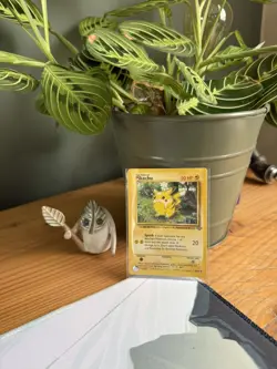 Pikachu | LP | Jungle 60/64 | Common | Pokemon - Image 1