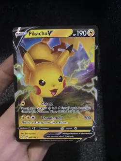 Pokemon - Pikachu V - 043/185 - Ultra Rare - Vivid Voltage - NM/M - Image 2