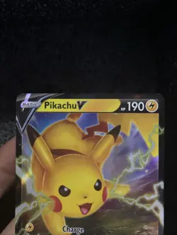 Pokemon - Pikachu V - 043/185 - Ultra Rare - Vivid Voltage - NM/M - Image 3