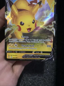 Pokemon - Pikachu V - 043/185 - Ultra Rare - Vivid Voltage - NM/M - Image 4