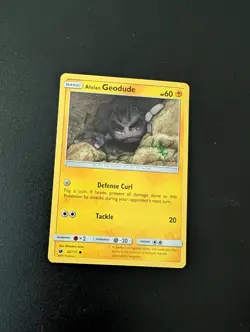 Alolan Geodude 32/111 Common Crimson Invasion Pokemon Near Mint - Image 1