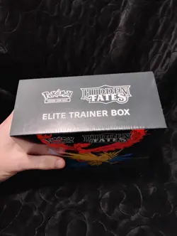 Pokemon Hidden Fates Elite Trainer Box sealed (D) - Image 2