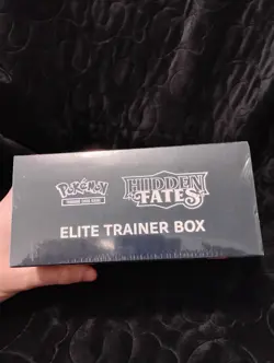 Pokemon Hidden Fates Elite Trainer Box sealed (D) - Image 3