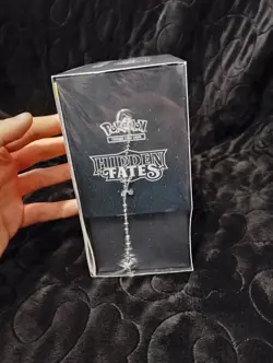 Pokemon Hidden Fates Elite Trainer Box sealed (D) - Image 5