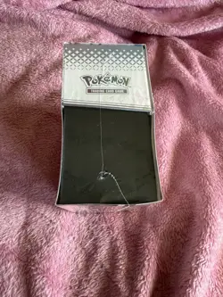 Pokemon TCG - Prismatic Evolutions Elite Trainer Box -New & Sealed - Image 4