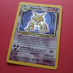 Alakazam 1/102 Base Set Holo Pokemon Card Rare - Image 1