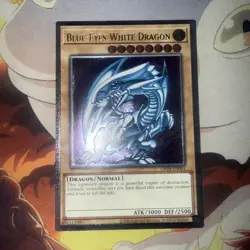 Yugioh Ultimate Rare Blue Eyes White Dragon OP28-EN001 - Image 1