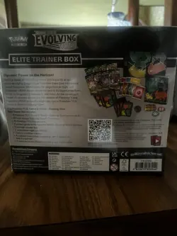 Pokemon TCG: Sword & Shield-Evolving Skies Elite Trainer Box 728192533419 - Image 3
