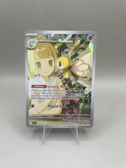 Pokemon TCG Lillie's Ribombee 164/159 Sv09 Journey Together Holo Full Art - Image 1