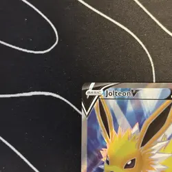 Vaporeon V Pokemon TCG Evolving Skies 172/203 Ultra Rare Full Art Holo 210 HP - Image 2