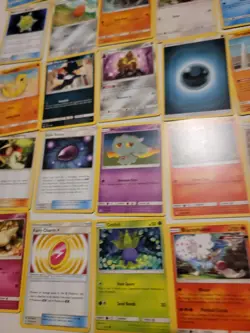 30 Sun & Moon Pokemon Cards Unbroken Bonds 2019 - Image 1