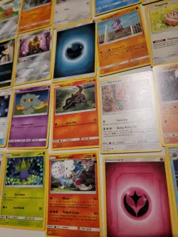 30 Sun & Moon Pokemon Cards Unbroken Bonds 2019 - Image 3