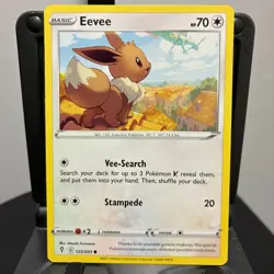Eevee - 125/203 - Pokemon Evolving Skies 2021 - Common Card NM - Image 1