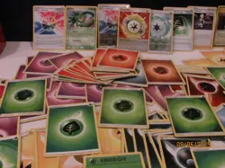 POKEMON LOT OF 185 ENERGY CARDS, 2005,2011,'16,'17,'19, '20,'22 ,TRAINER,GROVYLE - Image 3