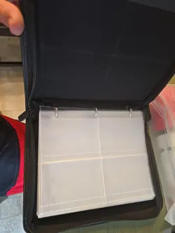 Dragon Ball Z Trading Card Binder Goku Super Saiyan Cover Holds 400 Cards - Image 3