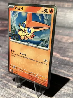 Pokemon Black Bolt Stamped - 012/086 Victini Cosmos Holo Exclusive - Image 5