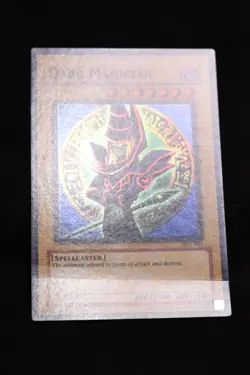 Dark Magician SYE-001 HP Super Rare Holo Unlimited Yugioh Card - Image 2