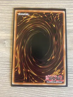 Yu-Gi-Oh! 2017 Mega-Tins Blue-Eyes White Dragon CT14-EN002 Secret Rare Limited - Image 2