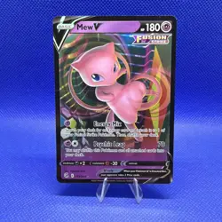 Pokemon Mew V 113/264 Swsh08 Fusion Strike Holo Ultra Rare 180 HP English TCG - Image 1