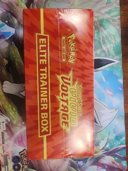 Pokemon TCG Sword & Shield Vivid Voltage Elite Trainer Box ETB Factory Sealed - Image 5