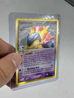 2006 Typhlosion (Delta Species) - Dragon Frontiers #12/101 Holo - Pokemon Card - Image 3
