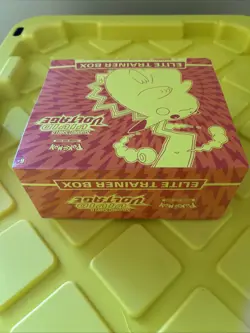 Pokemon Sword & Shield Vivid Voltage Elite Trainer Box Factory Sealed ETB - Image 4