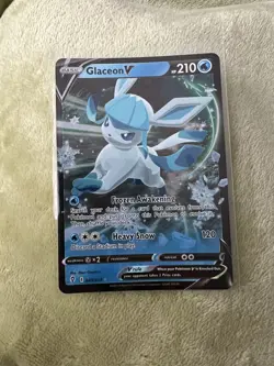 Pokemon TCG Glaceon V Evolving Skies 040/203 Holo Ultra Rare - Image 1