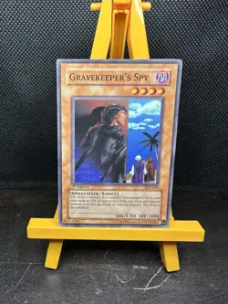 Yu-Gi-Oh! Gravekeeper's Spy PGD-059 Pharaonic Guardian 1st Ed Effect Common LP - Image 1