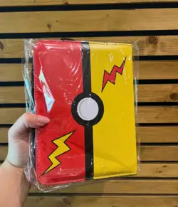 Pokemon Trading Card Album Wallet Binder Yellow Pikachu Red Character 400 Cards - Image 2