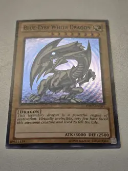 Blue-Eyes White Dragon DPKB-EN001 Super Rare Vintage Yugioh Duelist Pack: Kaiba - Image 1