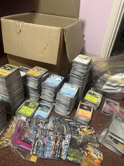 Pokemon TCG 1000 Card Bundle Joblot of Bulk with Holos Rare Reverse Holos #2 - Image 1