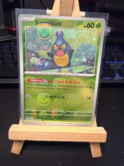 Pokemon TCG Karrablast 009/086 C Master Ball Reverse – Black Bolt – NM - Image 1