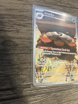Crustle 186/182 Destined Rivals Illustration Card in Rare - Image 3