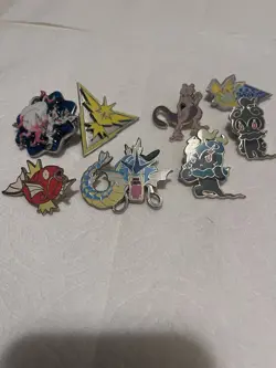 Pokemon Pins lot of 8 - Image 1