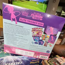 Pokemon TCG Sword & Shield Fusion Strike Elite Trainer Box Mew EN 2021 - Image 3